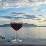 Feriehus By The Sea With Activities In Stangvika *