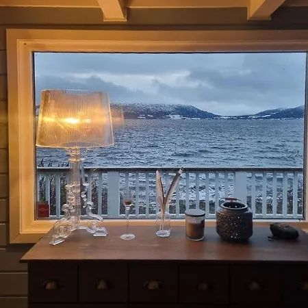 Nyaraló By The Sea With Activities In Stangvika *